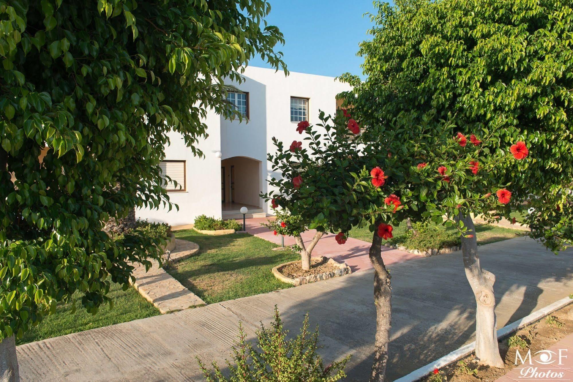 Hotel Marilen Alinda  Exterior photo